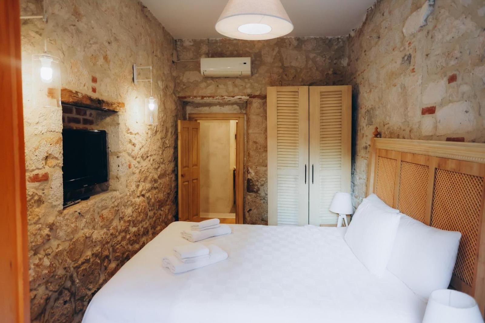 1881 Halil Efendi Otel Alacati Exterior photo